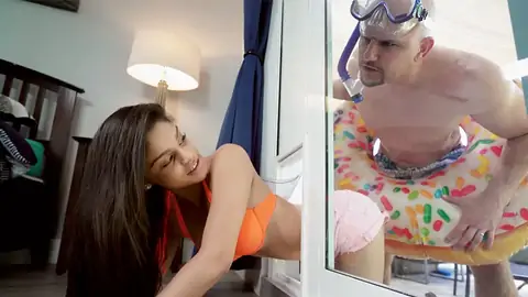 She got stuck and the teenager got her labia screwed